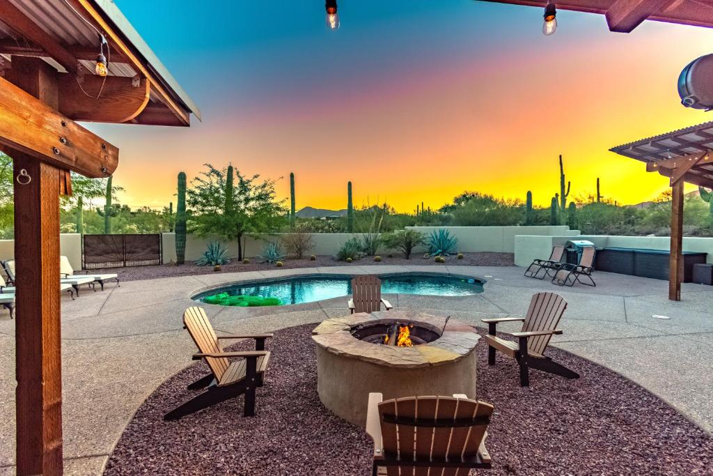 Outdoor Patio - Desert Retreat